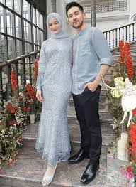 Dress brokat ini dapat digunakan untuk menghadiri acara resepsi pernikahan teman anda. 20 Inspirasi Baju Couple Muslim Yang Serasi Abis Hai Gadis
