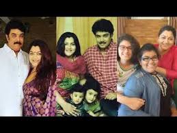 Actress Kushboo With Her Daughters And Sundar C Real Life Photo Gallery Youtube Life Photo Actresses Real Life