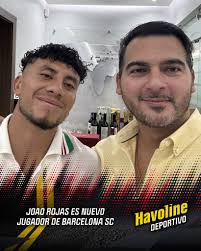 🟡⚫️ SE VISTE DE AMARILLO: Joao Rojas será nuevo jugador de #BarcelonaSC.  📸 El presidente del club, Antonio Álvarez, subió una foto junto al jugador  en su cuenta de 'X'.