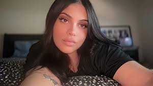 Hairdresser seeking job opportunities