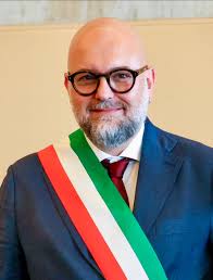 Essere tra i primi dieci sindaci in Italia nella classifica di gradimento  del Sole 24 Ore è una bella soddisfazione. Soprattutto perché siamo solo al  primo anno di mandato e con una