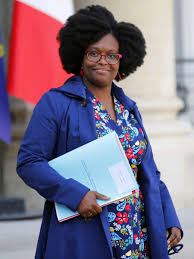 Retour En Petites Phrases Choc Sur Une Nomination Controversee Premiers Sons Porte Parole Actualites People