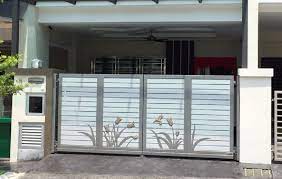 Karena pagar rumah selain berfungsi sebagai pengaman juga sebagai dekorasi eksterior yang akan mempengaruhi estetika rumah. 11 Desain Pagar Minimalis Modern Bisa Juga Untuk Rumah Type 36 Dan Type 45 Rumah123 Com