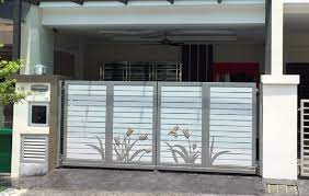 Pintu pagar lipat minimalis zigzag dan horizontal. 11 Desain Pagar Minimalis Modern Bisa Juga Untuk Rumah Type 36 Dan Type 45 Rumah123 Com