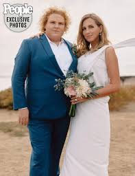 Having made her television debut on nbc's last comic standing in 2010,. Fortune Feimster And Jacquelyn Smith S Wedding Album People Com