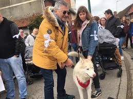 Le site à besoin de vous !!! 150 Personnes Et Jean Marie Bigard Defilent Dans L Oise Contre Les Cruautes Faites Aux Animaux