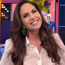 Posts with replies by Ana Huerta ✨️ (@anniieCH)