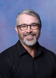 Rusty Holloway's Instagram, Twitter & Facebook