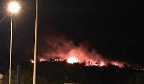 Φωτια στο σχινο 20/05/2021 | 18:22 χαρδαλιάς: Megalh Fwtia Sto Sxino Korin8ias Konta Se Oikismo Lifo