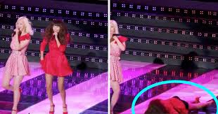 16 Times Idols Lost The Battle Against Gravity That Will Make You Hold Your Breath