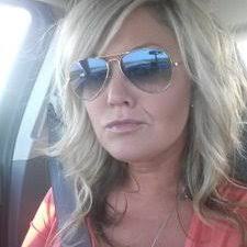 Heather Boe's Instagram, Twitter & Facebook