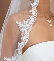 Mode befindet sich in einem permanentem wandel, dies gilt ebenso für brautmode. Hochzeitsmode Mode Marlies Creation Martine Eupen Robes De Mariee Robes De Soiree Pret A Porter