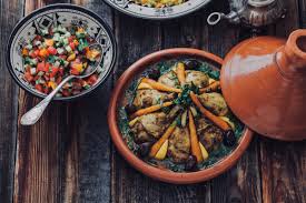 Le couscous au poulet, le tajine d'agneau aux deux raisins. Top 10 De La Cuisine Marocaine