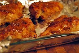 Campur bumbu halus, kecap manis, dan margarin cair. Cuma 20 Menit Ini Cara Membuat Dada Ayam Panggang Lezat