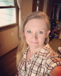 Hi! I'm wanting to do a follow post! Let's be friends but for REAL!