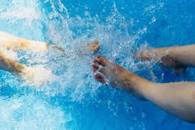 Marne Un Locataire Installe Une Piscine Dans Son Appartement Et Provoque Un Degat Des Eaux