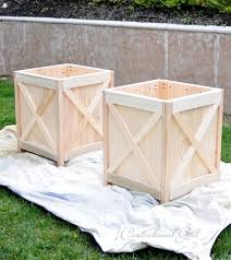 Diy Criss Cross Outdoor Planters Centsational Style Diy Wooden Planters Diy Planters Cross Planter