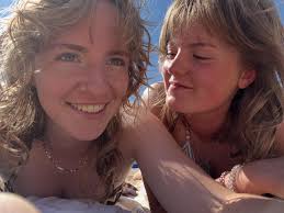 Hollie Mackenzie (@holliemackenziemusic) • Instagram photos and videos