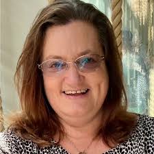 Susan Beale's Instagram, Twitter & Facebook