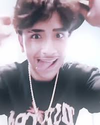 Creative Lazy Edits: Arad's Unique Style