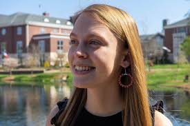 Elon student creates homemade jewelry business
