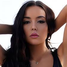 Selena Becker's Instagram, Twitter & Facebook