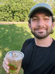 Hi does anybody know somebody renting a home looking for either in Banning  or Beaumont. 4 bedroom preferably and Looking for a reasonable price below  $3,200?