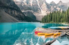 Beautiful Moraine Lake In Banff National Park Alberta Canada Canadian Lakes Lake Landscape Banff National Park