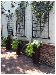 Join our mailing list for 15% off! Exterior Outdoor Wall Decor Ideas Outdoor Wall Decor On Siding Garage Wo Decoracoes De Paredes Exteriores Paredes Exteriores Jardins Verticais Interiores