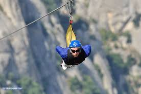 Viaggiare in italia percorsi luoghi da visitare montagne. Volo Dell Angelo Pietrapertosa Castelmezzano Dolomiti Lucane Agriturismo Matera It