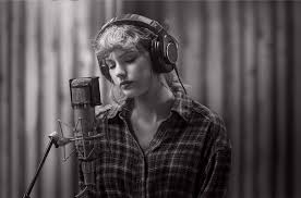 With jack antonoff, aaron dessner, taylor swift, justin vernon. 11 Things We Learned From Taylor Swift S Folklore The Long Pond Studio Sessions Billboard