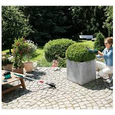 Power support is used as soon as resistance is detected. Bosch 3 6v Cordless Shape And Edge Trimmer Isio 0600833172