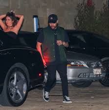 Selena gomez and the weeknd were spotted at the sunset tower hotel back in july 2017. Selena Gomez Out For Dinner In California With The Weeknd 07 23 2017 Celebmafia
