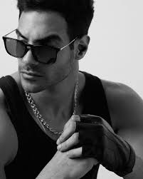 I love my enemies…❤️ . . . . Styled by: @iam_beyond_usual Photography:  @clickwalaphotography