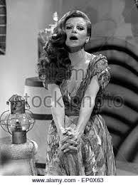 Italienische sängerin milva mit 81 jahren gestorben die italienische sängerin milva ist tot. Italienische Sangerin Milva Und Plant Ende 1970er Jahre Die Italienische Sangerin Und Schauspielerin Milva Ende Der 70er Jahre Stockfotografie Alamy