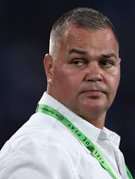 The toxic in-fighting at Manly has gotten to the stage where Anthony  Seibold needs to make a BIG call