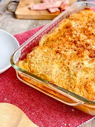 Prepare the cream by combining sour cream, seasonings, and water. Easy Chicken Cordon Bleu Casserole 15 Min Prep Time
