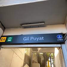 I was inform there is a bus. Lrt1 Gil Puyat Station Metro Station In Pasay City