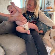 Chelsea was the star of oxygen's girls behaving badly for all of its four seasons, and starred in the chelsea handler show on e!. Chelsea Handler This Baby Needs An Agent Please Message Facebook
