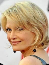 25 easy-care hairstyles for women over 50