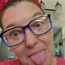 How to keep a bird bath from getting a rust color in Michigan, USA?