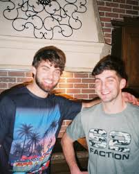 𝒩𝑜𝒶𝒽 𝒮𝓉𝓇𝓊𝓃𝓀 (@strunkers) • Instagram photos and videos