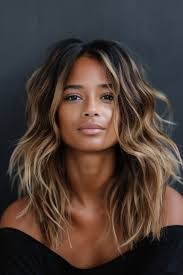 Karina Valles's Instagram, Twitter & Facebook