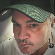 Hey everyone Saw this guy in a costume this morning. He does this sometimes  wearing different costumes that he makes. Not sure what he is supposed to  be today #longmont #Colorado #reels #