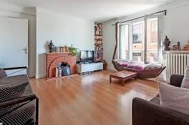 Spacious 1 Bedroom Apartment On The 4th Floor With Lift Comprising An Entrance Hall Eat In Kitchen Living Room Bedroom And Shower Room 01 55 43 00 10