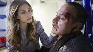 En france , la série a été diffusée pour la première fois en 1997 sur tf1. Fack Ju Gohte Star Gizem Emre Hat Benzin Im Blut B Z Berlin