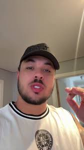 😂😂😂 ele é lutador