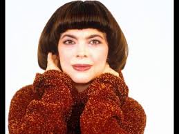 All drawings, photos/media/videos belong to the photographers and. Mireille Mathieu I Love You Like A Fool Youtube