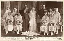 The queen mother's style of her own. Queen Elizabeth The Queen Mother Wikipedia