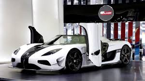 Envisioned by a man wanting to build his own supercars, they are hand built outside a small town in the swedish countryside. White Koenigsegg Agera Rs For Sale In Dubai Gtspirit